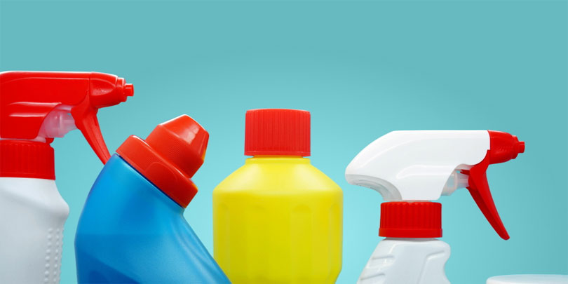 Packing dangerous liquids (Packing liquid products) Image